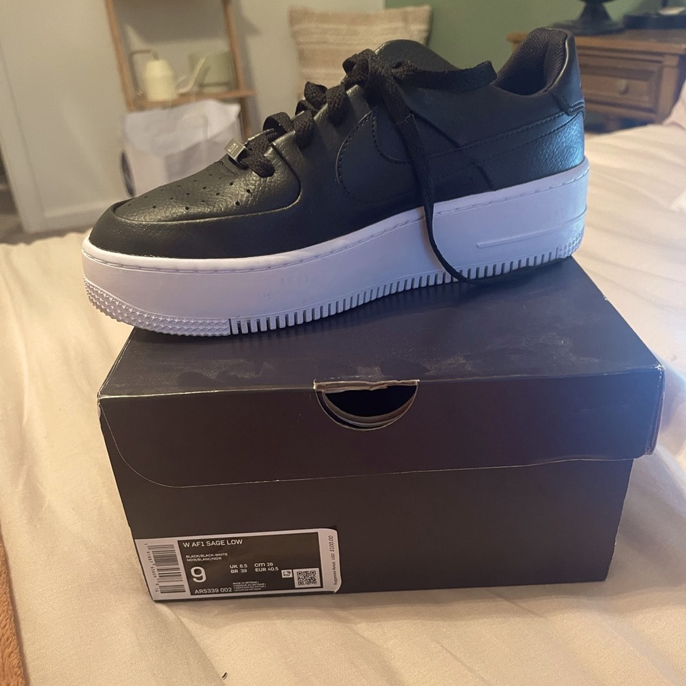 Black AF1 Sage Low
